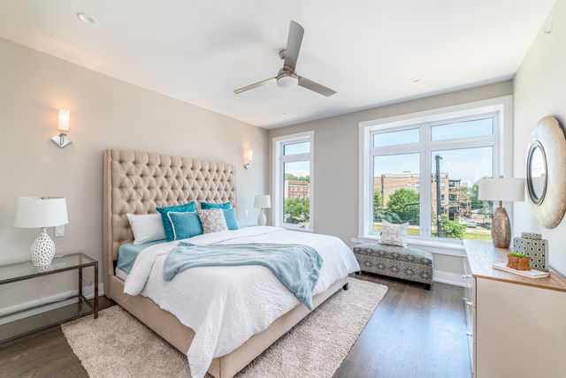 349 E 43rd Street, Chicago, IL 60653