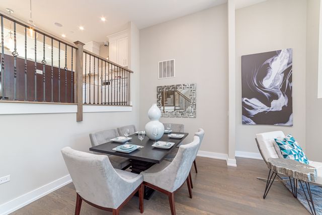 349 E 43rd Street, Chicago, IL 60653