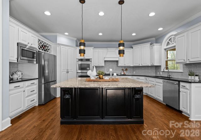 3016 Stanbury Drive, Matthews, NC 28104