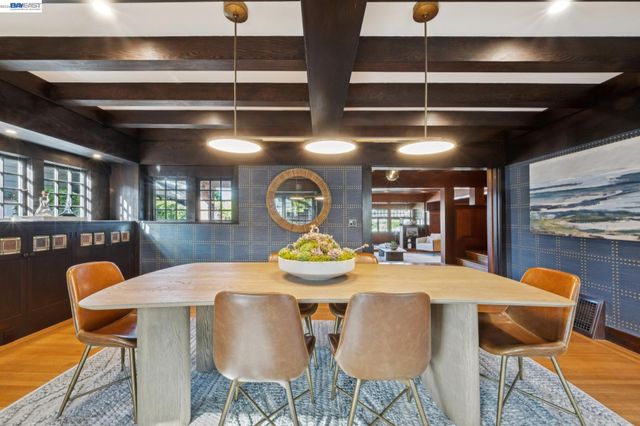 1122 BAY STREET, Alameda, CA 94501