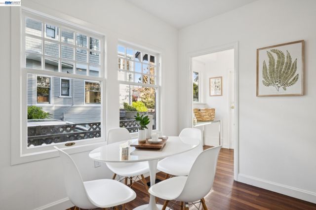 1122 BAY STREET, Alameda, CA 94501