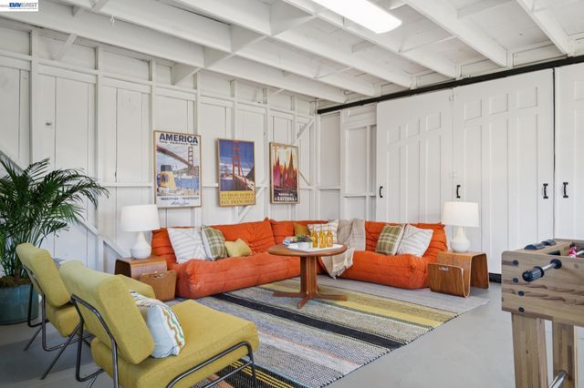 1122 BAY STREET, Alameda, CA 94501