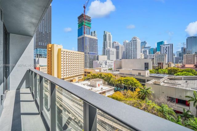 121 NE 5th St 902, Miami, FL 33132