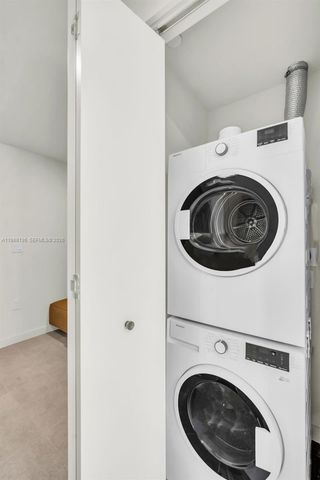 121 NE 5th St 902, Miami, FL 33132