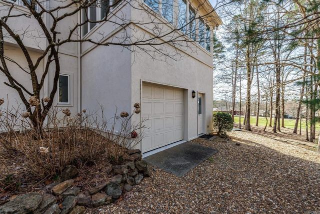 10 Granada Lane, Hot Springs Village, AR 71909