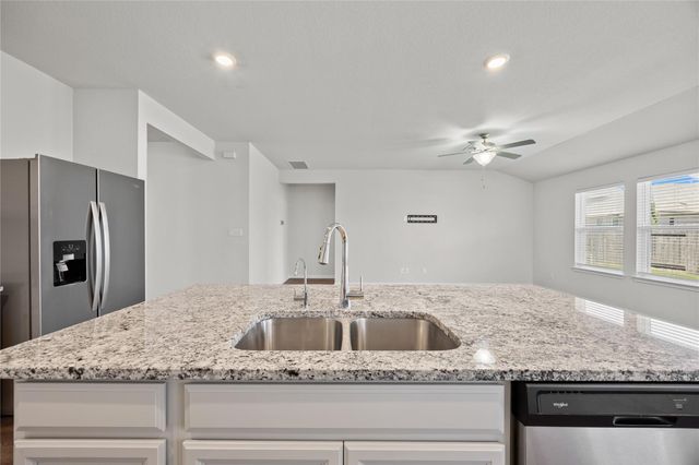 413 Windy Reed RD, Hutto, TX 78634