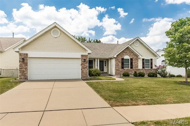 2088 Avalon Ridge Circle, Fenton, MO 63026