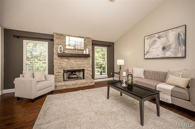 2088 Avalon Ridge Circle, Fenton, MO 63026