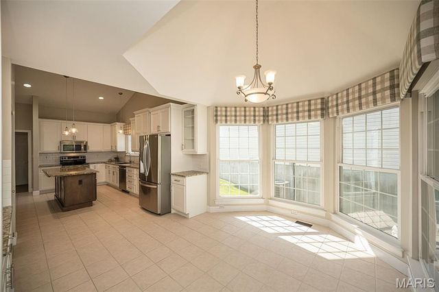 2088 Avalon Ridge Circle, Fenton, MO 63026
