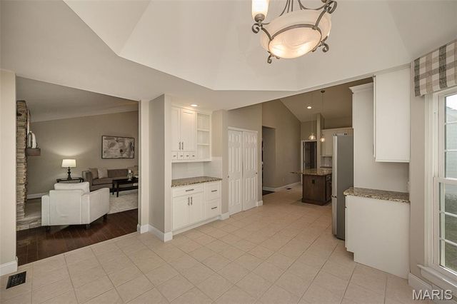 2088 Avalon Ridge Circle, Fenton, MO 63026