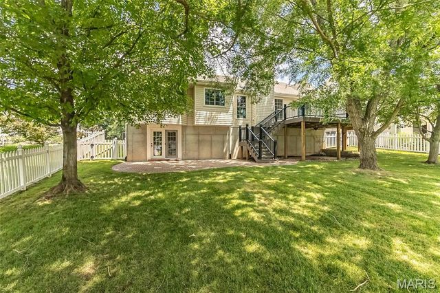 2088 Avalon Ridge Circle, Fenton, MO 63026