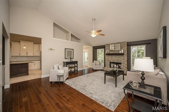 2088 Avalon Ridge Circle, Fenton, MO 63026