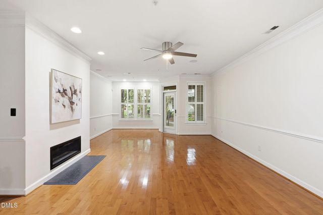 305 Presque Isle Lane Bldg 300, Chapel Hill, NC 27514