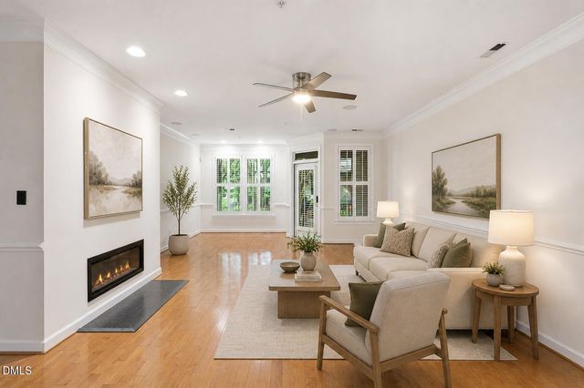 305 Presque Isle Lane Bldg 300, Chapel Hill, NC 27514