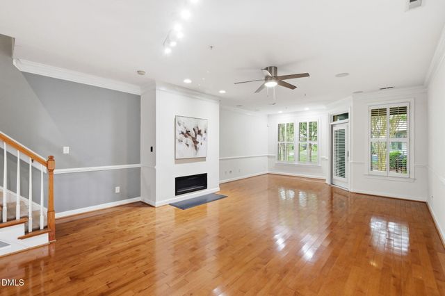 305 Presque Isle Lane Bldg 300, Chapel Hill, NC 27514