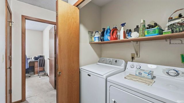 1525 Fall Creek Parkway, Fort Wayne, IN 46808