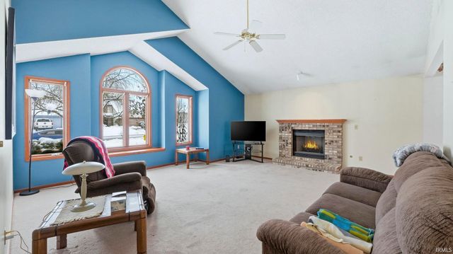 1525 Fall Creek Parkway, Fort Wayne, IN 46808