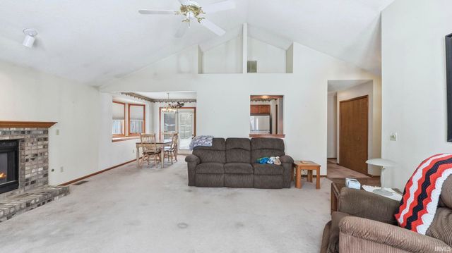 1525 Fall Creek Parkway, Fort Wayne, IN 46808