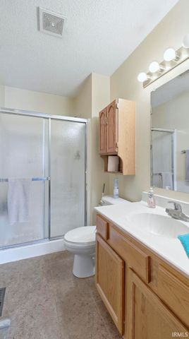 1525 Fall Creek Parkway, Fort Wayne, IN 46808