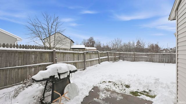 1525 Fall Creek Parkway, Fort Wayne, IN 46808