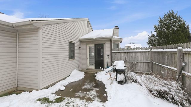 1525 Fall Creek Parkway, Fort Wayne, IN 46808