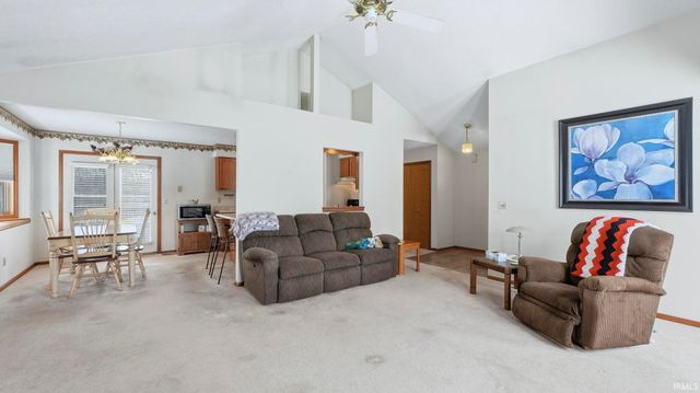 1525 Fall Creek Parkway, Fort Wayne, IN 46808