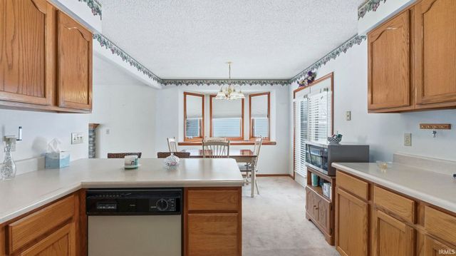 1525 Fall Creek Parkway, Fort Wayne, IN 46808