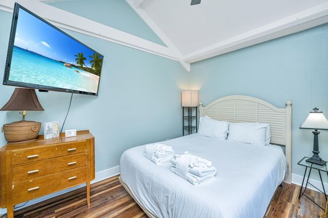 622 E Cooper Avenue, Folly Beach, SC 29439