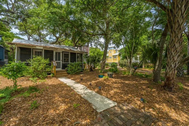 622 E Cooper Avenue, Folly Beach, SC 29439