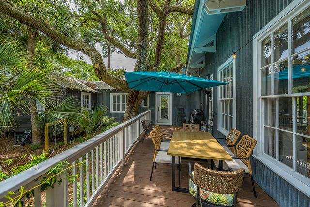 622 E Cooper Avenue, Folly Beach, SC 29439