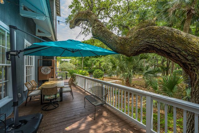 622 E Cooper Avenue, Folly Beach, SC 29439