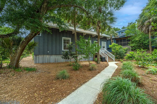 622 E Cooper Avenue, Folly Beach, SC 29439