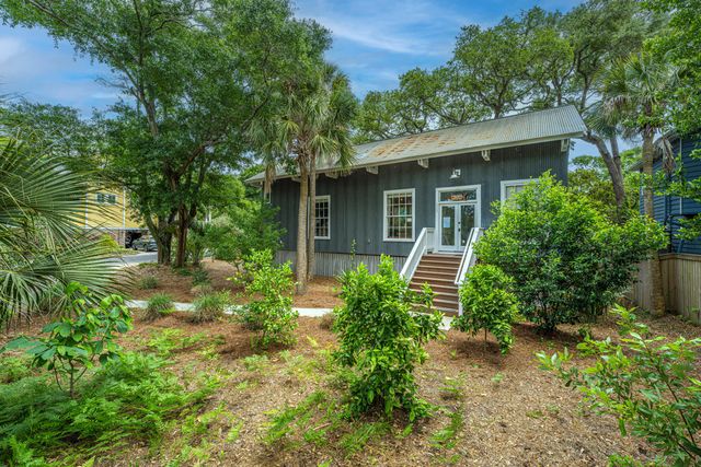 622 E Cooper Avenue, Folly Beach, SC 29439