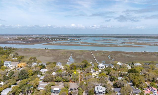 622 E Cooper Avenue, Folly Beach, SC 29439