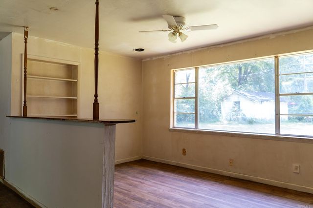 208 E 3rd Street, Ward, AR 72176