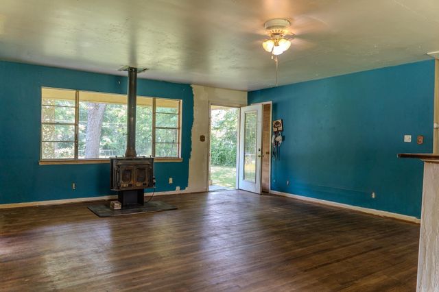208 E 3rd Street, Ward, AR 72176