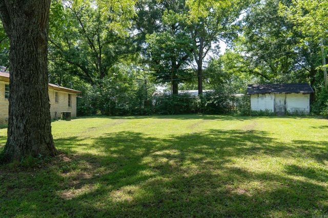 208 E 3rd Street, Ward, AR 72176