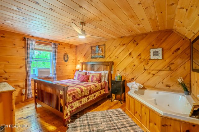 532 Hideaway Ridge Circle, Sevierville, TN 37862
