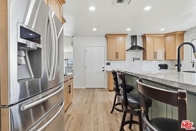 2200 Easy Avenue, Long Beach, CA 90810
