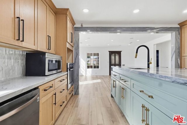 2200 Easy Avenue, Long Beach, CA 90810