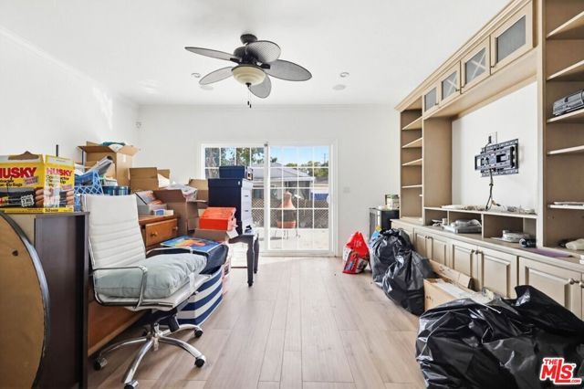 2200 Easy Avenue, Long Beach, CA 90810