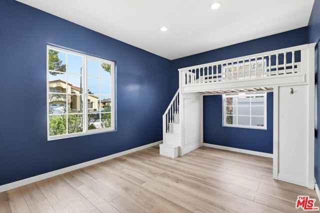 2200 Easy Avenue, Long Beach, CA 90810