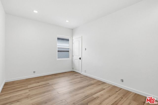 2200 Easy Avenue, Long Beach, CA 90810