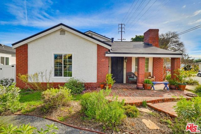 2200 Easy Avenue, Long Beach, CA 90810