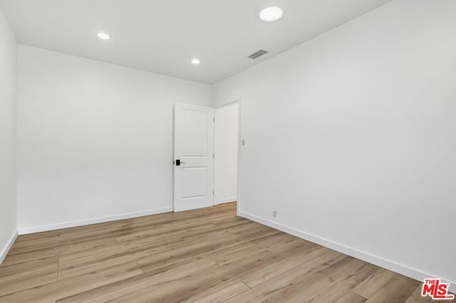 2200 Easy Avenue, Long Beach, CA 90810