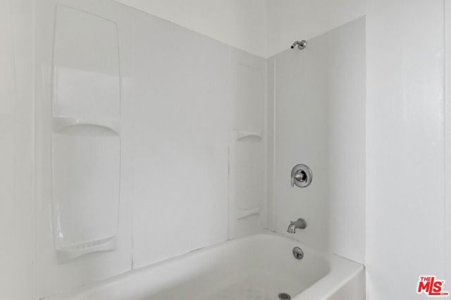 2200 Easy Avenue, Long Beach, CA 90810