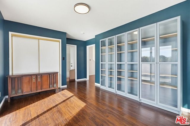 2200 Easy Avenue, Long Beach, CA 90810