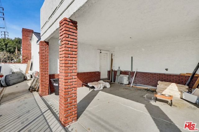 2200 Easy Avenue, Long Beach, CA 90810