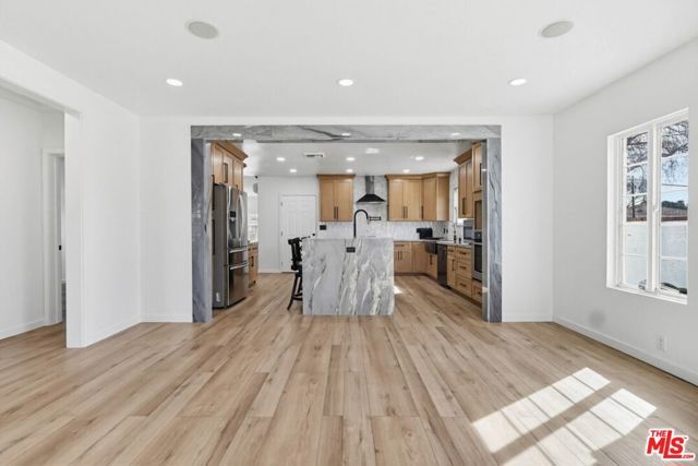 2200 Easy Avenue, Long Beach, CA 90810