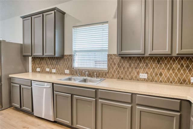 18314 S Elizabeth Shore Loop, Cypress, TX 77433